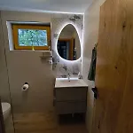 Near Ljubljana - Hawknest Počitniška hiša *