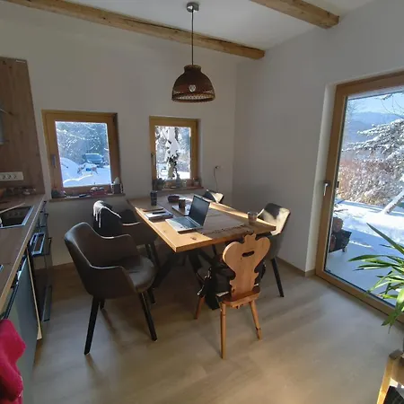 Near Ljubljana - Hawknest Holiday home Dobravica